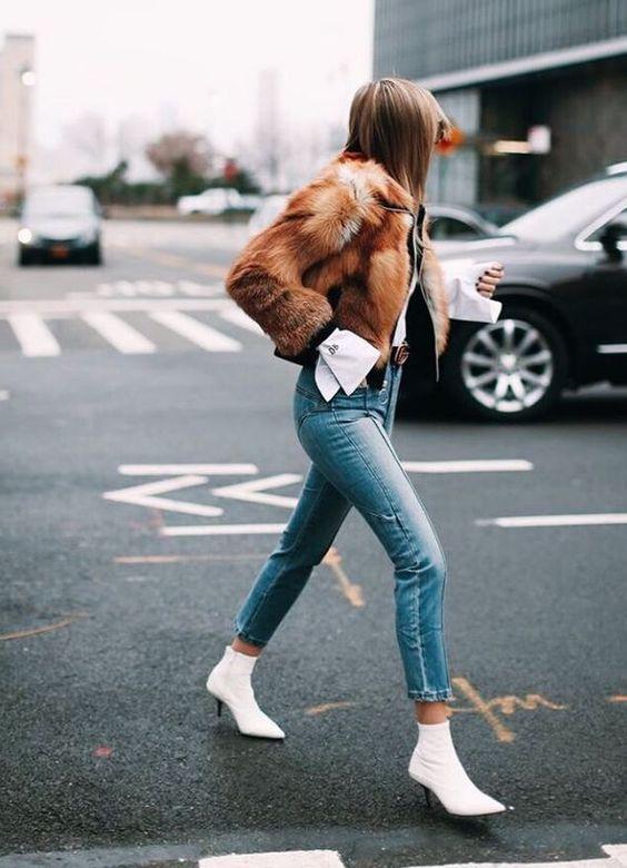 Τάσεις στα γυναικεία jean παντελόνια: ψηλοκάβαλο ξεβαμμένο jean παντελόνι