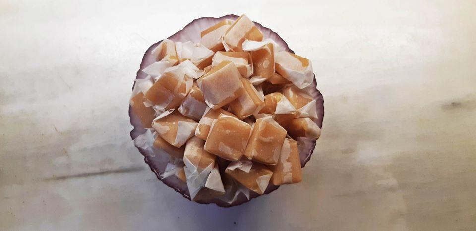 Συνταγή για καραμέλες βουτύρου ή γάλακτος Συνταγή για καραμέλες βουτύρου ή γάλακτος