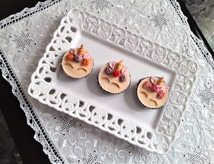 συνταγή για Κεράσματα με μπισκότα OREO και λευκή σοκολάτα 