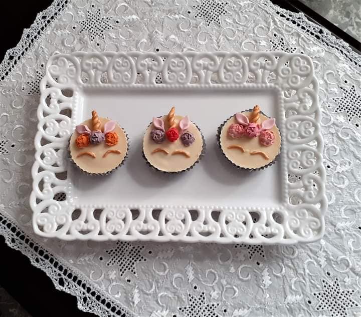 συνταγή για Κεράσματα με μπισκότα OREO και λευκή σοκολάτα 