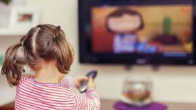 Τι πρέπει να προσέξουμε όταν τα παιδιά βλέπουν τηλεόραση; Οδηγίες προς γονείς & εκπαιδευτικούς