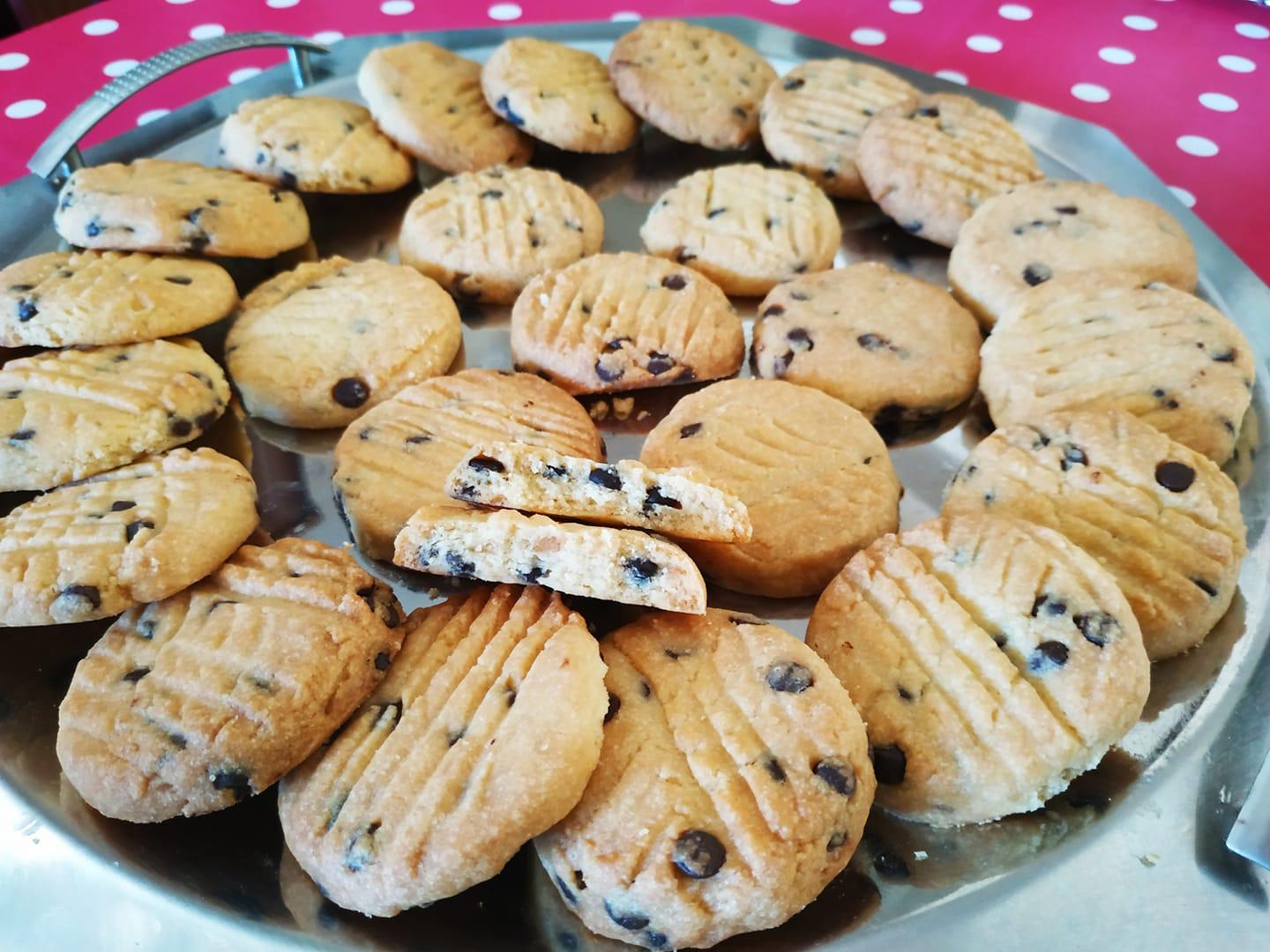 μπισκότα βουτύρου με σοκολάτα & μόνο 6 υλικά συνταγή 