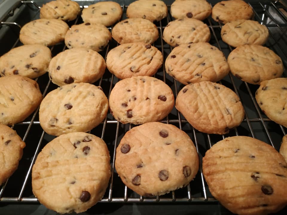 μπισκότα βουτύρου με σοκολάτα & μόνο 6 υλικά συνταγή 