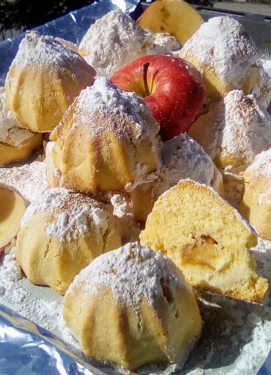 Μηλοπιτάκια με τριφτή ζύμη μπισκότου και λίγα υλικά