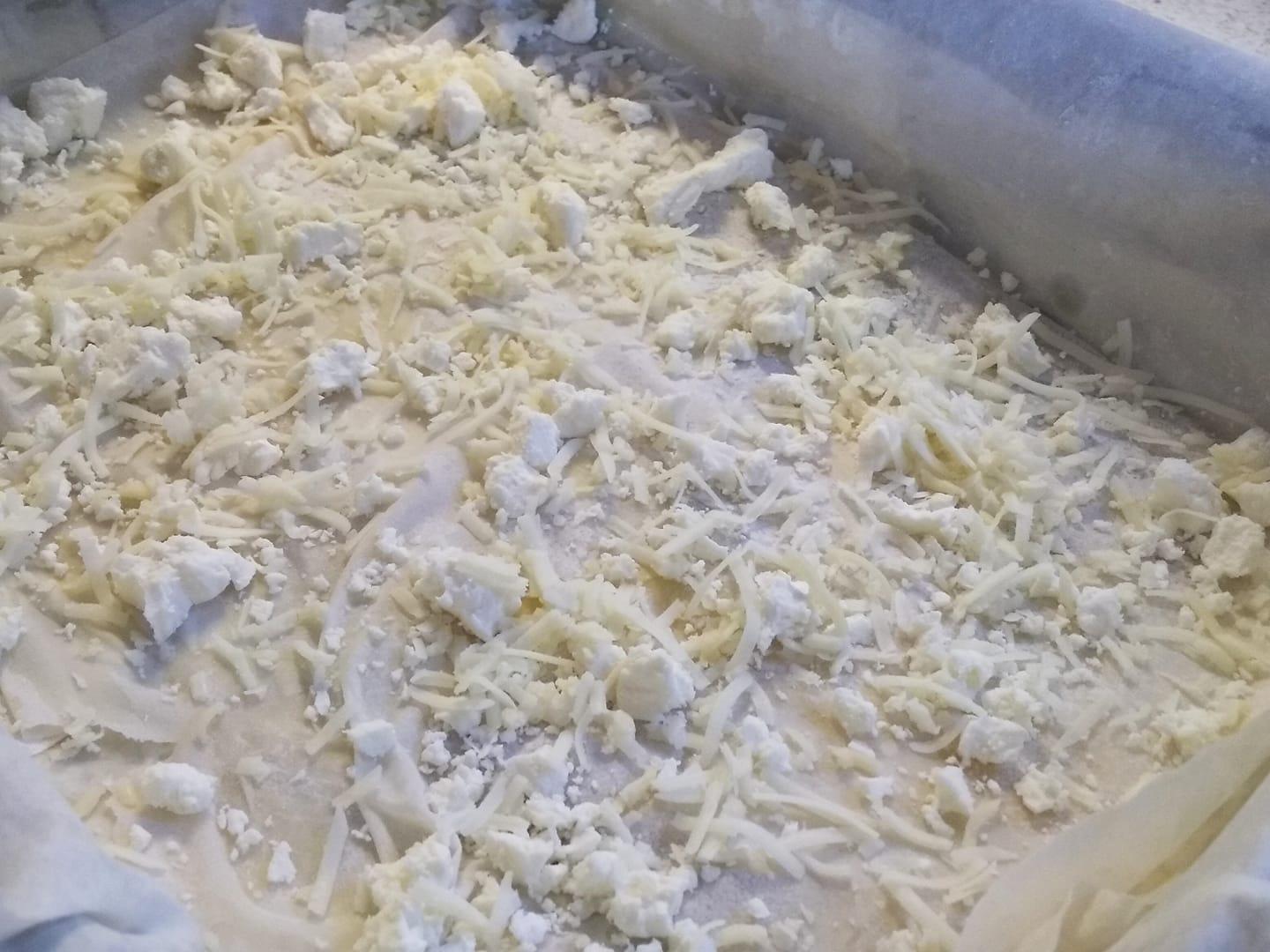 τυρόπιτα με φύλλο κρούστας συνταγή