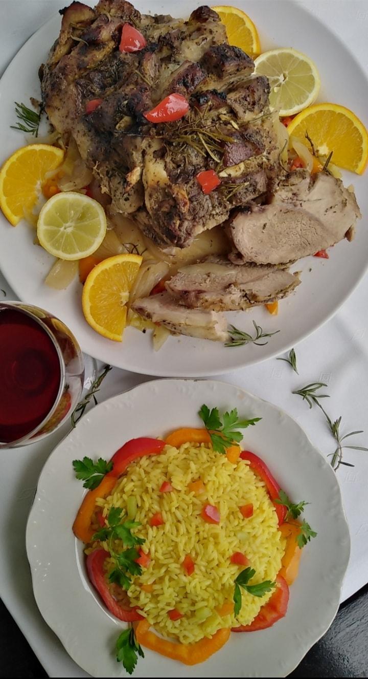 Χοιρινή σπάλα στον φούρνο συνταγή