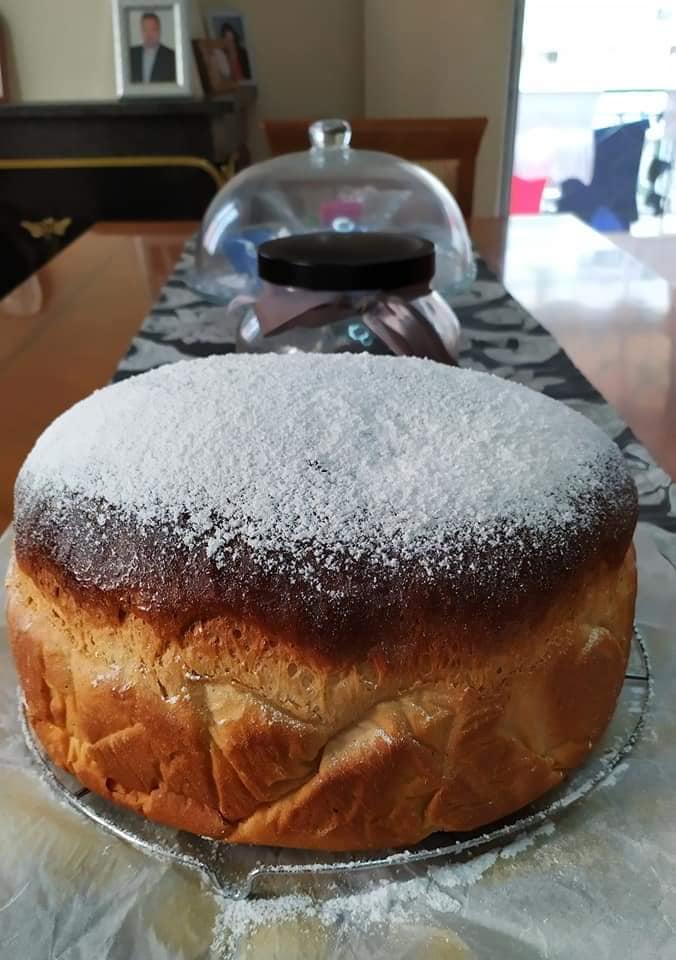 Συνταγή για άρτο και αρτοκλασία από τη Γκόλφω Νικολόυ