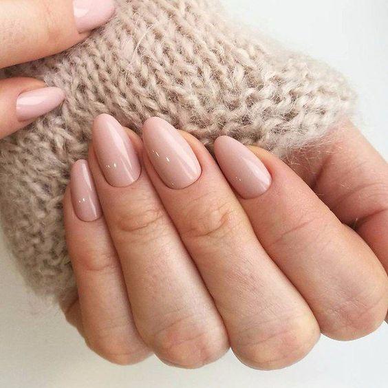 Τα trends στα νύχια για το Φθινόπωρο & τον Χειμώνα 2020 - 2021 Nude manicure 