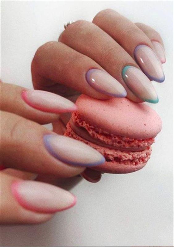 Τα trends στα νύχια για το Φθινόπωρο & τον Χειμώνα 2020 - 2021 Μακριά αμυγδαλωτά νύχια με ροζ, μπεζ και μοβ χρώματα Τα trends στα νύχια για το Φθινόπωρο & τον Χειμώνα 2020 - 2021 Μακριά αμυγδαλωτά νύχια με ροζ, μπεζ και μοβ χρώματα