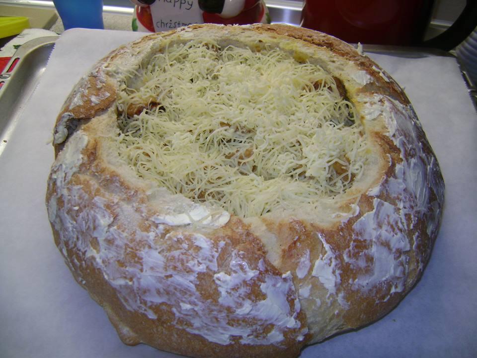 τηγανιά ψημένη σε καρβελάκι με τυριά συνταγή