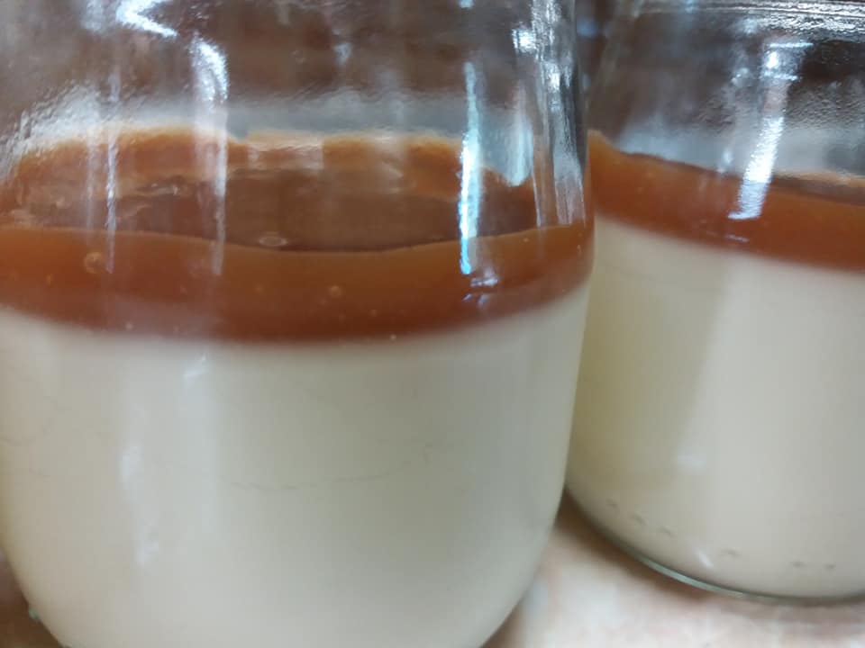 Πανακότα με λευκή σοκολάτα και καραμέλα γάλακτος συνταγή