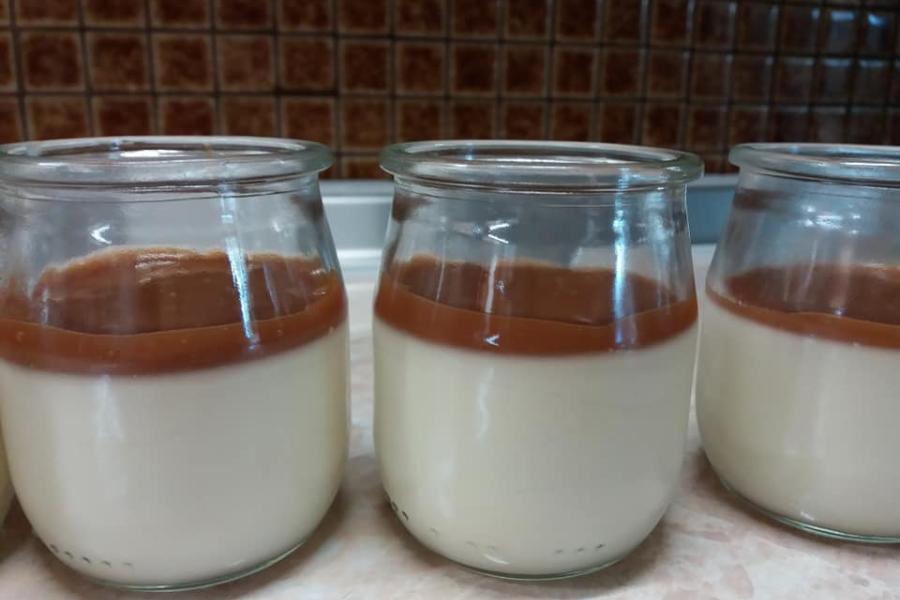 Πανακότα με λευκή σοκολάτα & καραμέλα γάλακτος