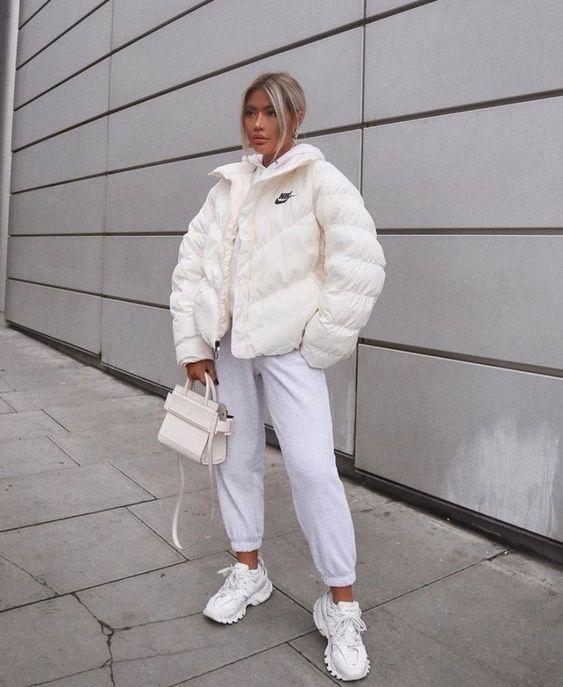Puffer jackets: λευκό puffer jacket 