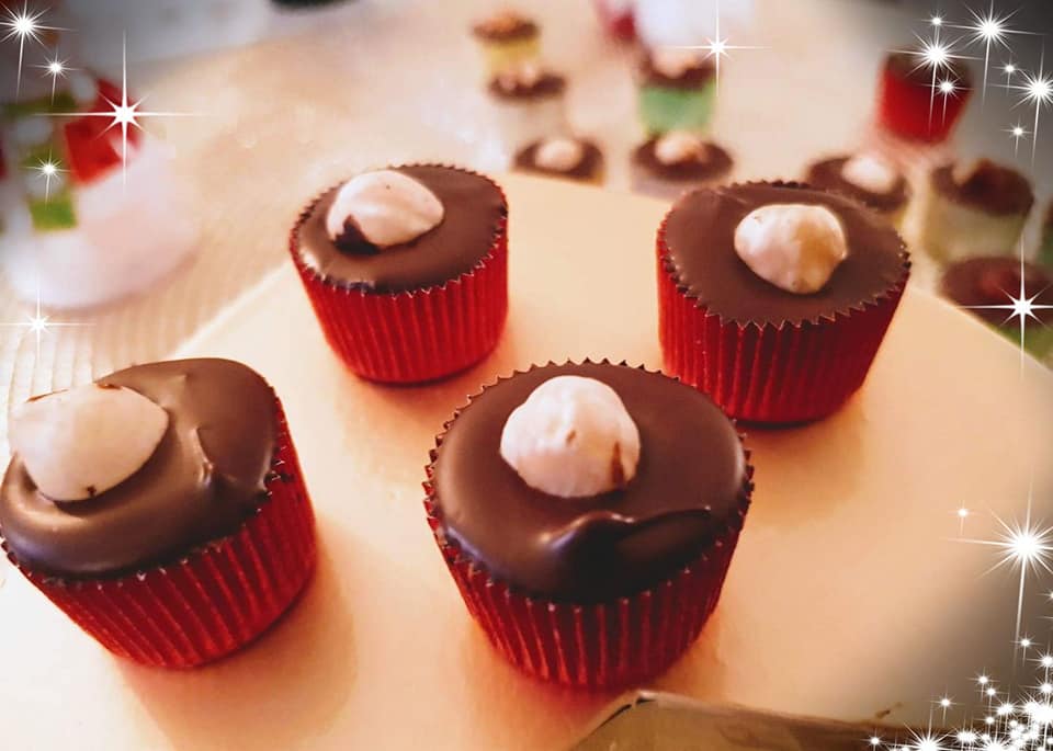 Σοκολατάκια πραλίνας με 3 υλικά