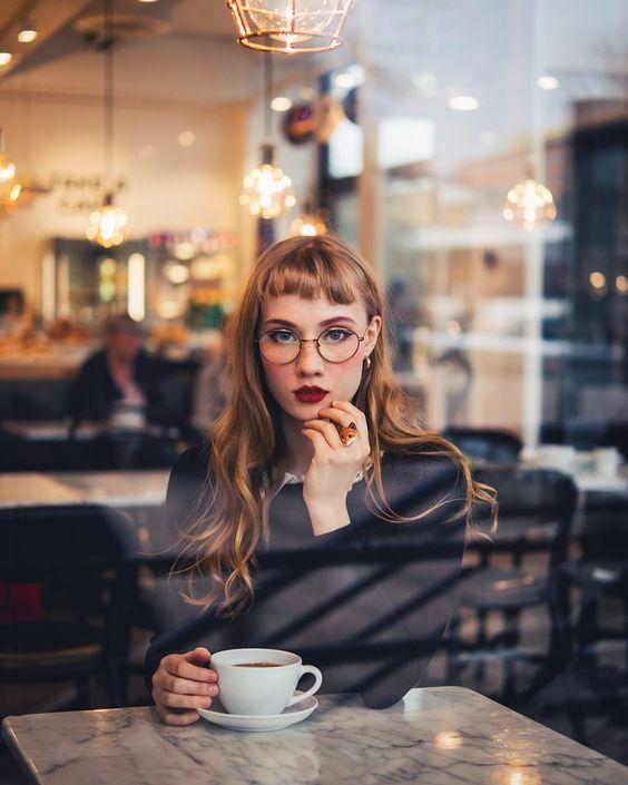 Κοντές αφέλειες: Κοντές αφέλειες σε μακριά μελί μαλλιά