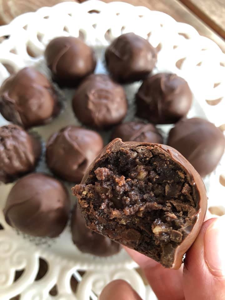 Σοκολατάκια με γεύση καριόκα: Το απόλυτο κέρασμα με ζαχαρούχο