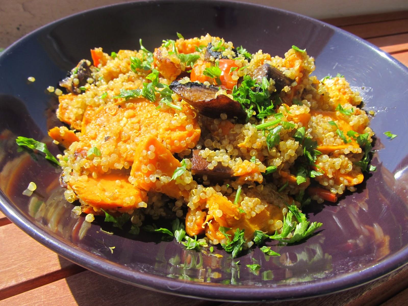 Σαλάτα με κινόα γλυκοπατάτα και μανιτάρια