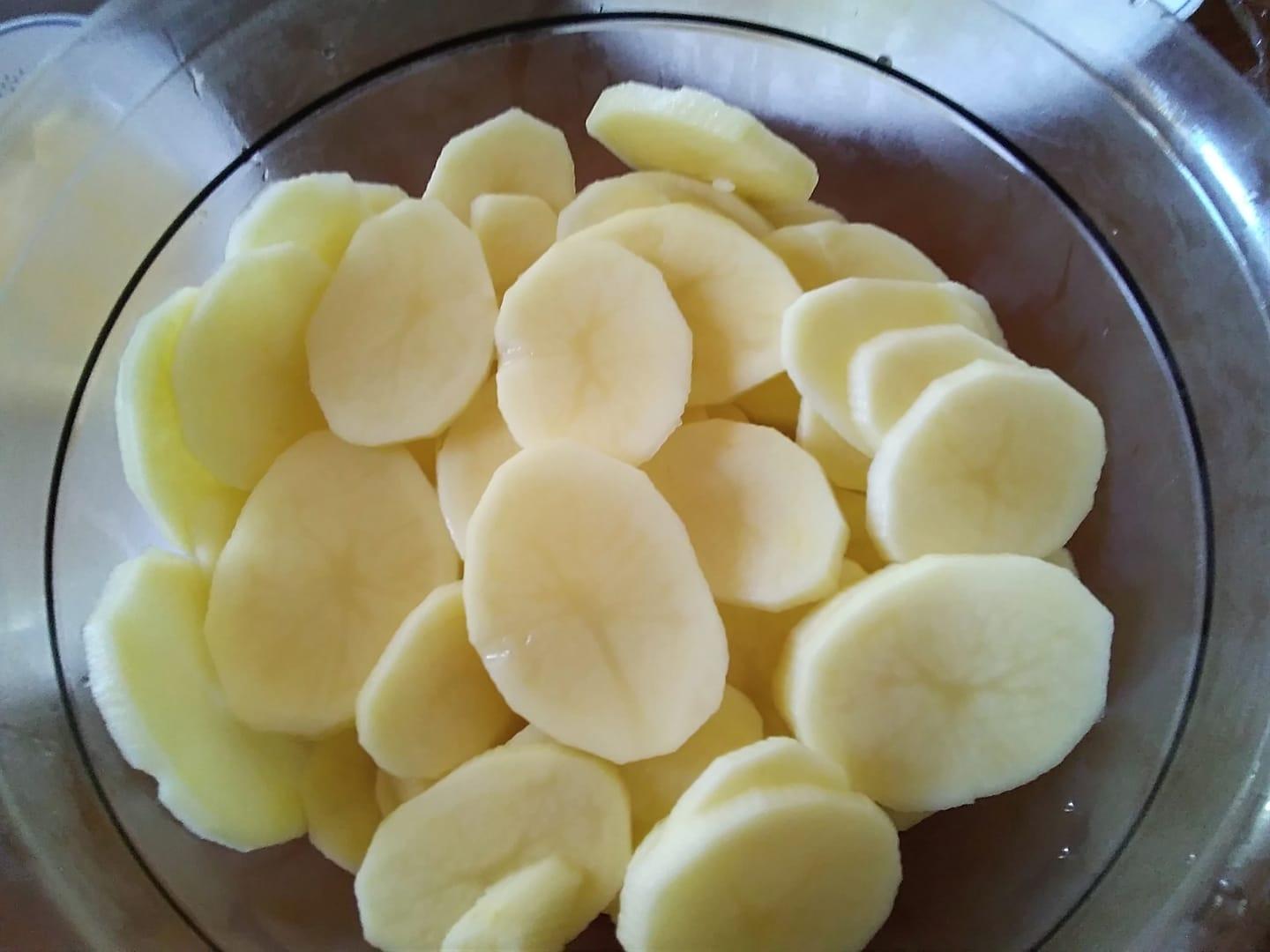 πατάτες κομμένες