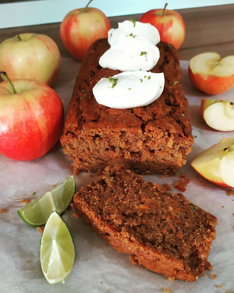 Κέικ μήλου χωρίς ζάχαρη με μέλι, ελαιόλαδο  χωρίς αυγά