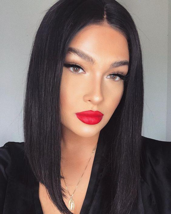 Έντονα κραγιόν στα χείλη: Κόκκινο κραγιόν 