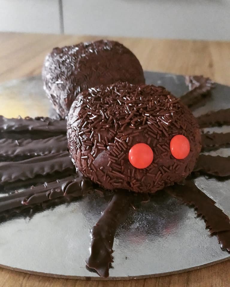 Συνταγή για Αποκριές_ Σοκολατένια αράχνη_Συνταγη _