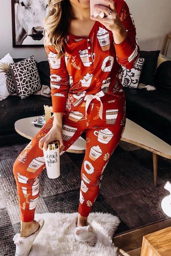 Ιδέες για γυναικείες παντόφλες: Γυναικείες παντόφλες με γατάκια 