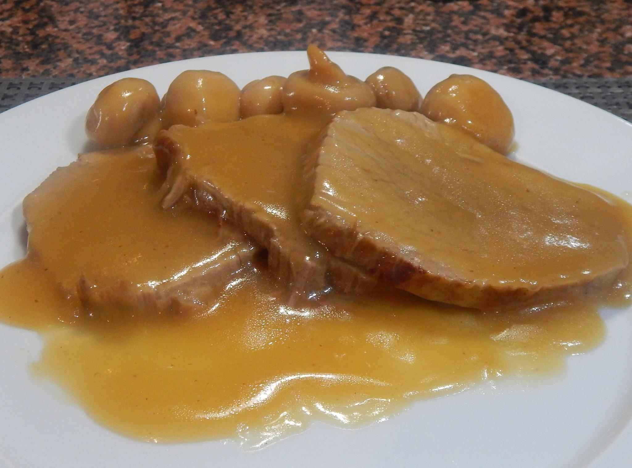 Μοσχάρι νουά με βελούδινη σάλτσα πορτοκάλι και μανιτάρια!