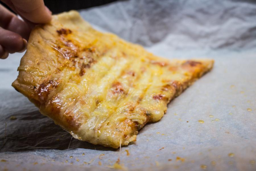 Μας τρέχουν τα σάλια – Πίτσα στη τοστιέρα που ΠΡΕΠΕΙ να δοκιμάσετε