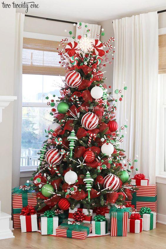 Τι δείχνει το αγαπημένο σου χριστουγεννιάτικο δέντρο για τον χαρακτήρα σου: Χριστουγεννιάτικο δέντρο με ζαχαρωτά ψυχολογικό τεστ