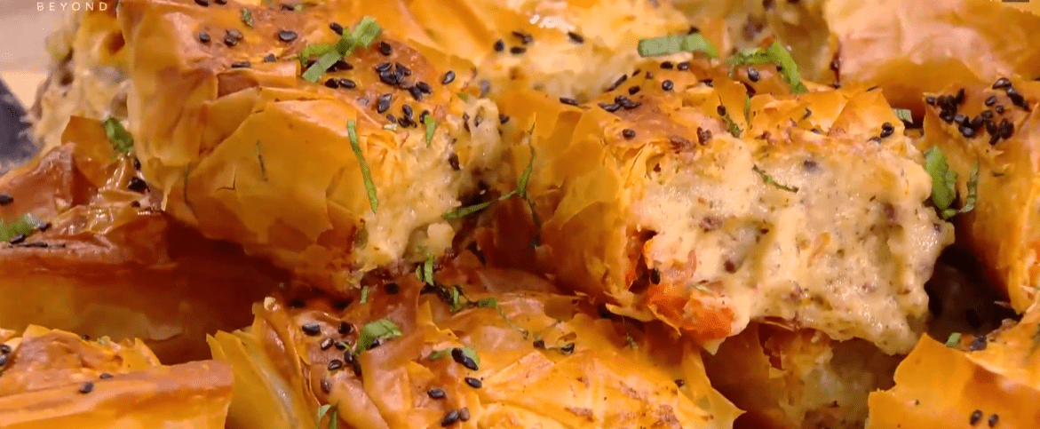 Πικάντικη σουτζουκόπιτα με φύλλο κρούστας από την Κατερίνα Λένη συνταγή