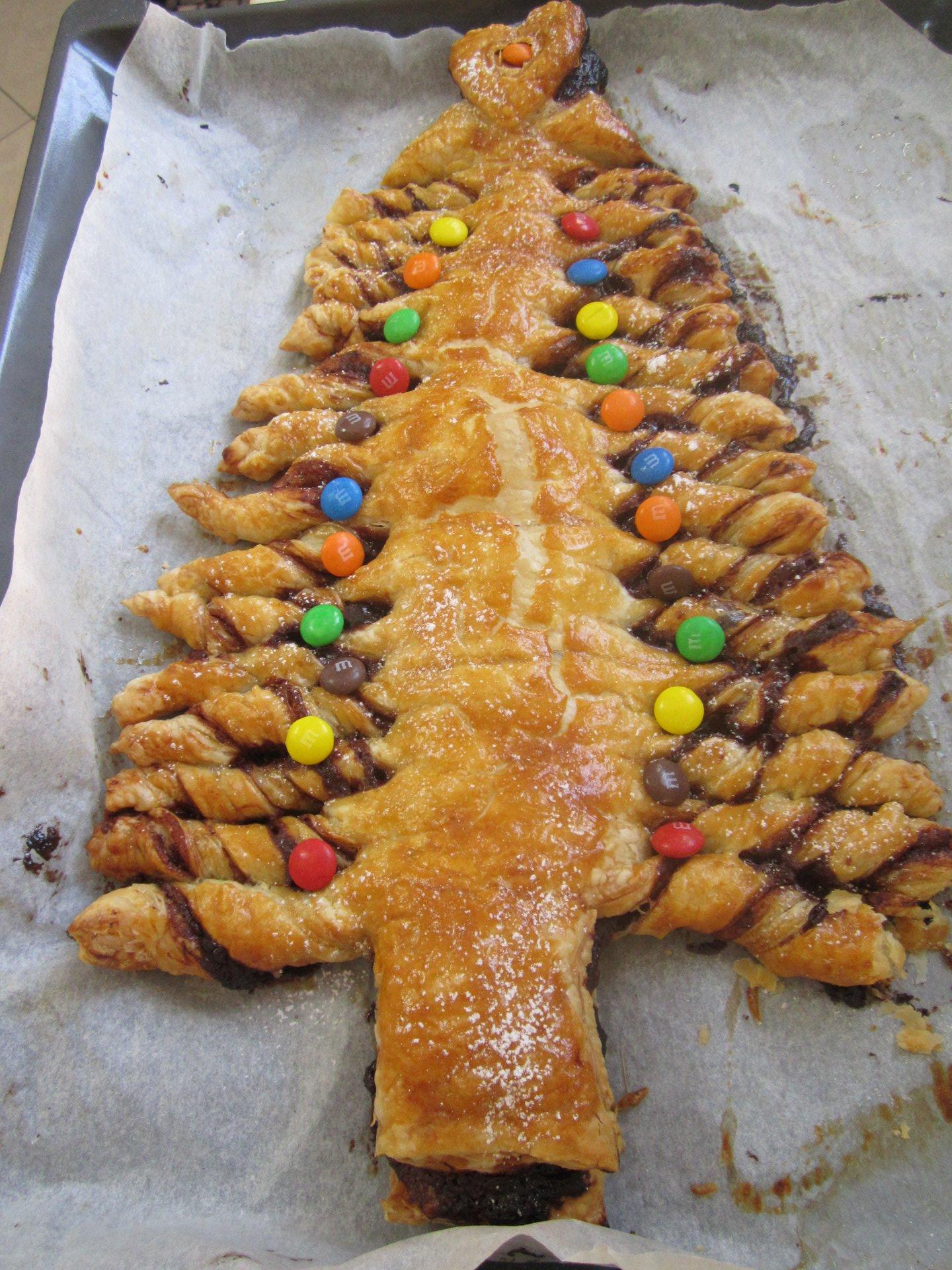 Συνταγή για χριστουγεννιάτικο δέντρο από σφολιάτα 