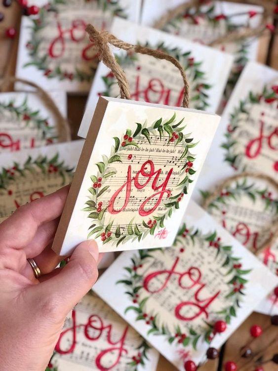 Ιδέες για χριστουγεννιάτικα χειροποίητα κεραμικά σουβέρ: Χριστουγεννιάτικα λευκά κεραμικά σουβέρ με χριστουγεννιάτικα σχέδια Ιδέες για χριστουγεννιάτικα χειροποίητα κεραμικά σουβέρ: Χριστουγεννιάτικα λευκά κεραμικά σουβέρ με χριστουγεννιάτικα σχέδια