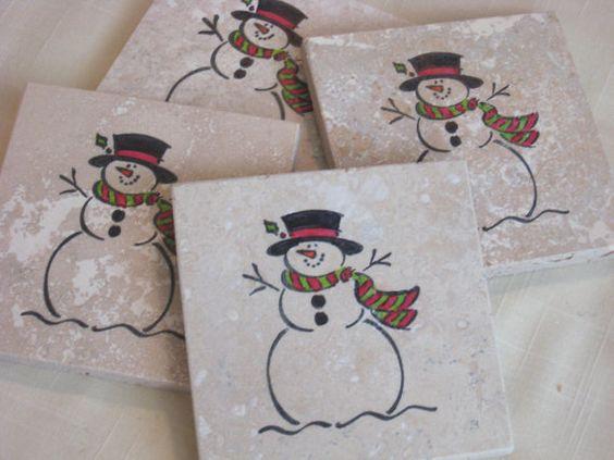 Ιδέες για χριστουγεννιάτικα χειροποιητα κεραμικά σουβέρ: Χριστουγεννιάτικα κεραμικά σουβέρ με σχέδιο χιονάνθρωπος Ιδέες για χριστουγεννιάτικα χειροποιητα κεραμικά σουβέρ: Χριστουγεννιάτικα κεραμικά σουβέρ με σχέδιο χιονάνθρωπος