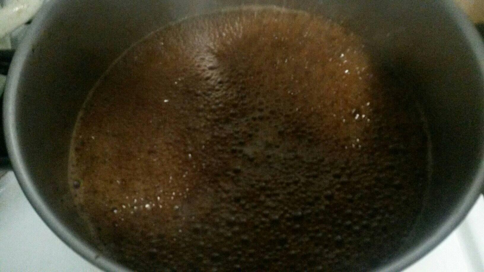 Πως φτιάχνουμε χαρουπόμελο και πως μπορούμε να το χρησιμοποιήσουμε συνταγή