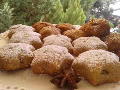 Χριστουγεννιάτικα κουλουράκια μήλου με κανέλα συνταγή