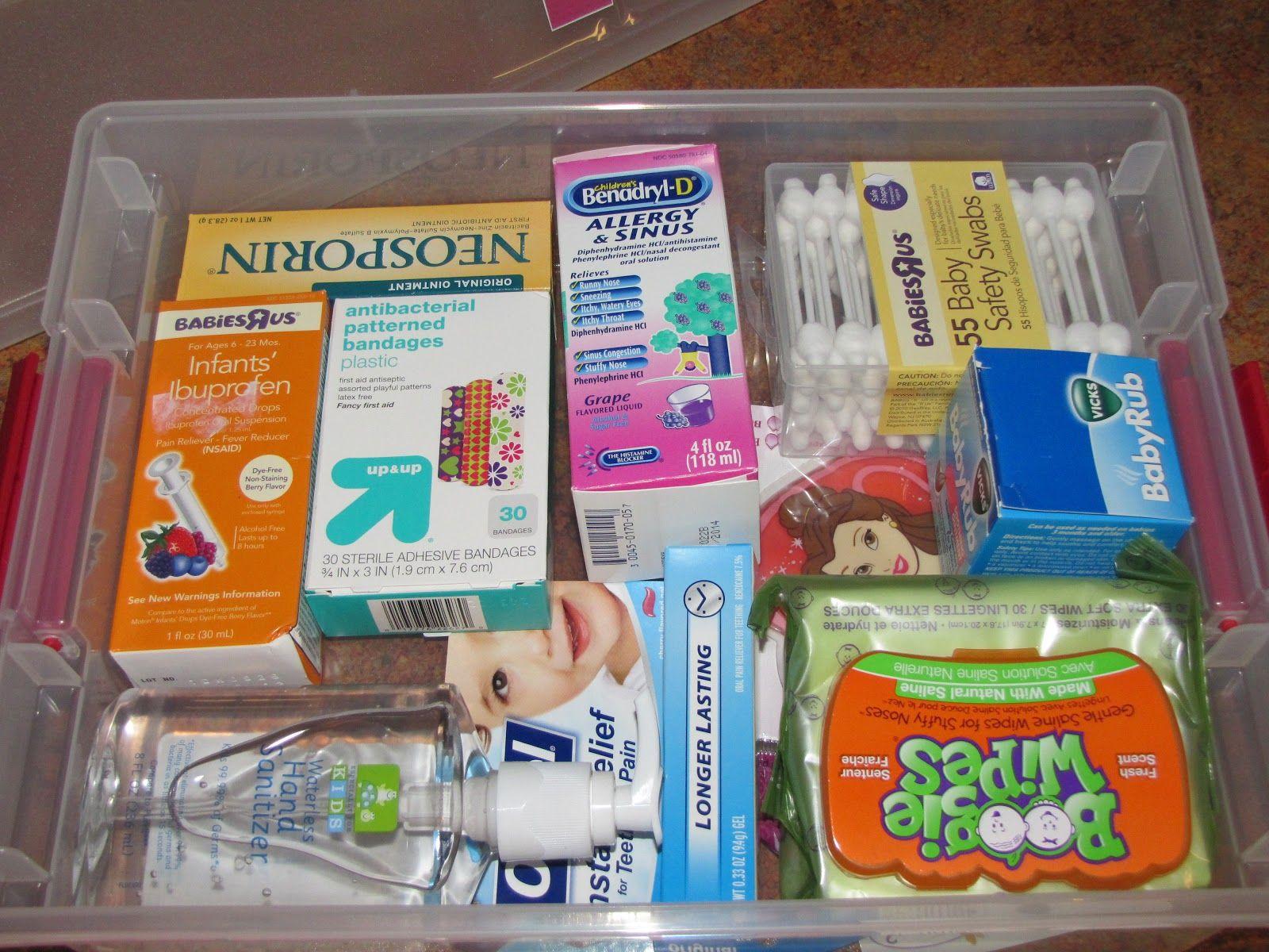 Εγκυμοσύνη: Φτιάξτε ένα κουτί για τις πρώτες βοήθειες του μwρού σας