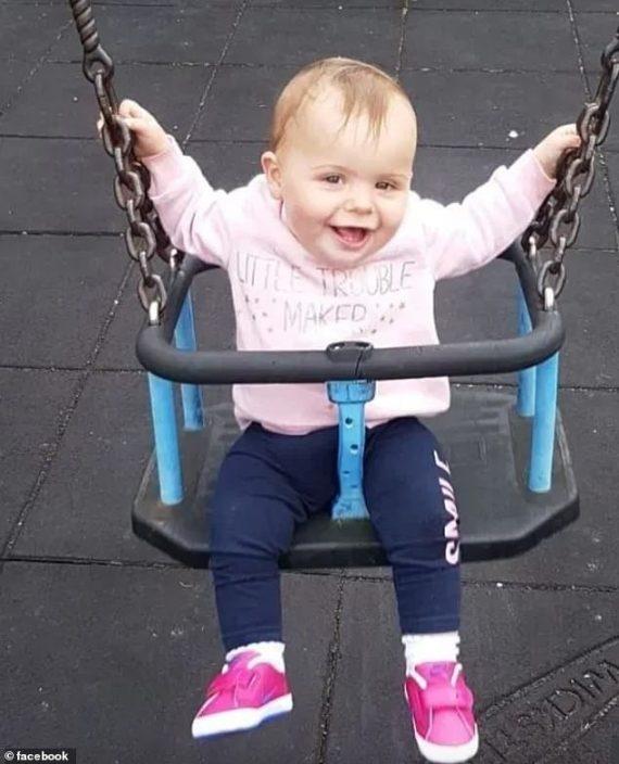 Σοκ : Μητέρα έκαψε με καυτό νερό τη 19 μηνών κ0ρη της -Την άφησε να σφαδάζει από τους πόνους