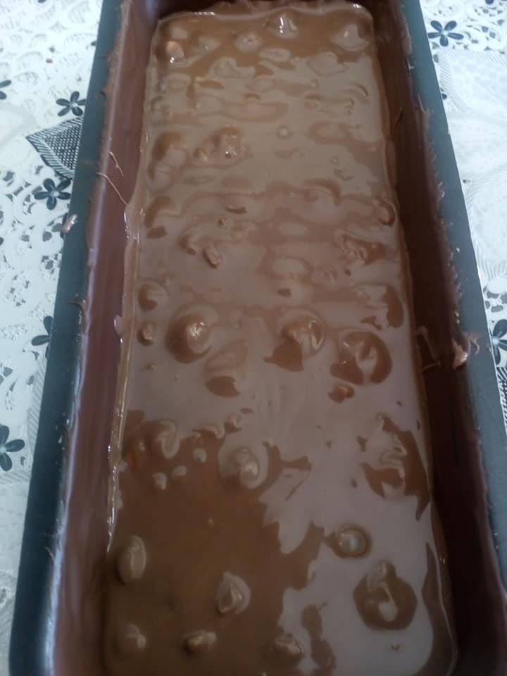  γλυκό ψυγείου Torrone με σοκολάτα & φουντούκια συνταγή