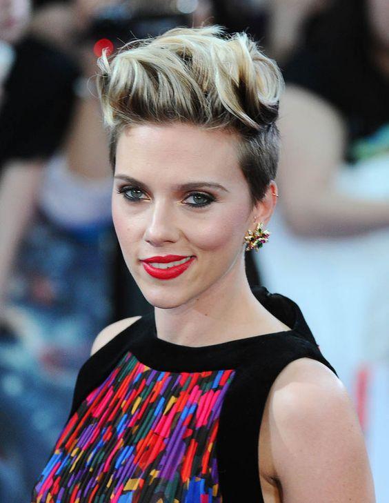 γυναικείο κούρεμα με ξανθά μαλλιά γυναικείο κούρεμα με ξανθά μαλλιά