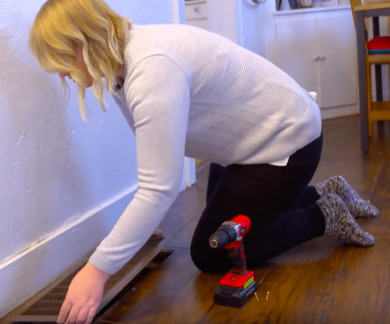 παιδί έπεσε στον αεραγωγό είδηση παιδί έπεσε στον αεραγωγό είδηση