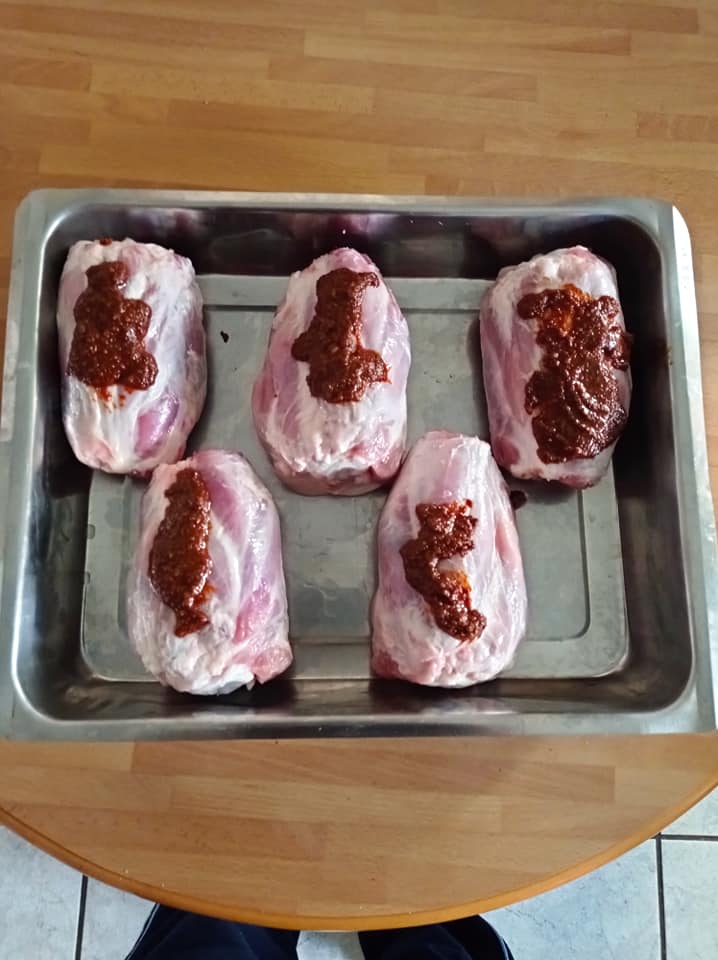 Κότσι χοιρινό στο φούρνο με τραγανή κρούστα συνταγή