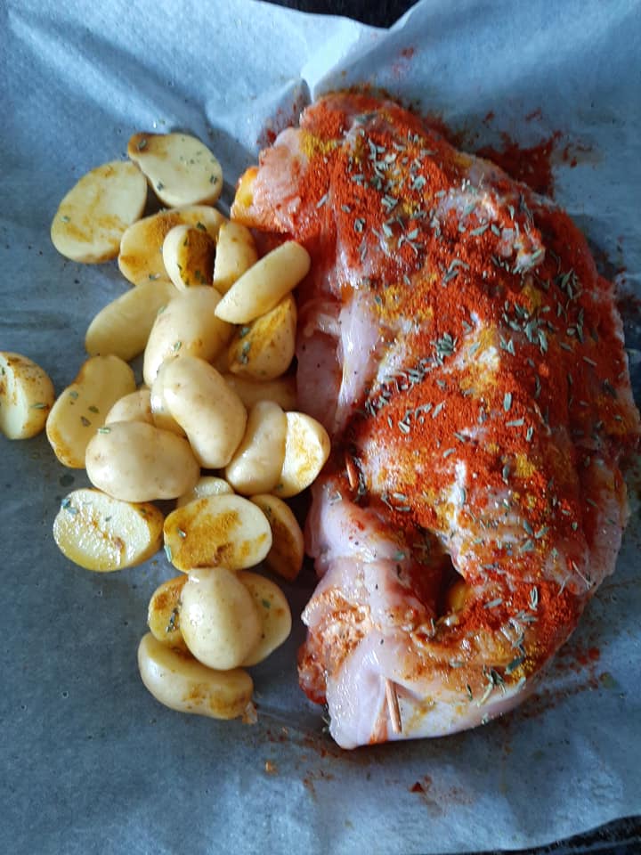 Φιλέτο γαλοπούλας γεμιστό με Φιλαδέλφεια και ντοματίνια συνταγή