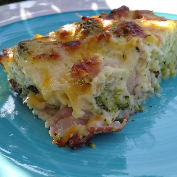 Μπρόκολο ογκρατέν με μπέικον & πλούσια κρέμα μπεσαμέλ συνταγή