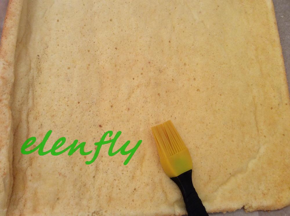 Χριστουγεννιάτικος κορμός με σαντιγί & μαρμελάδα βατόμουρου συνταγή