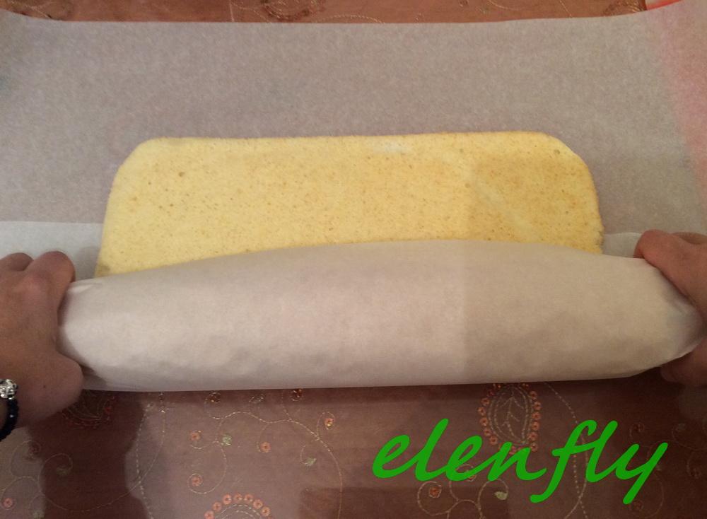 Χριστουγεννιάτικος κορμός με σαντιγί & μαρμελάδα βατόμουρου συνταγή