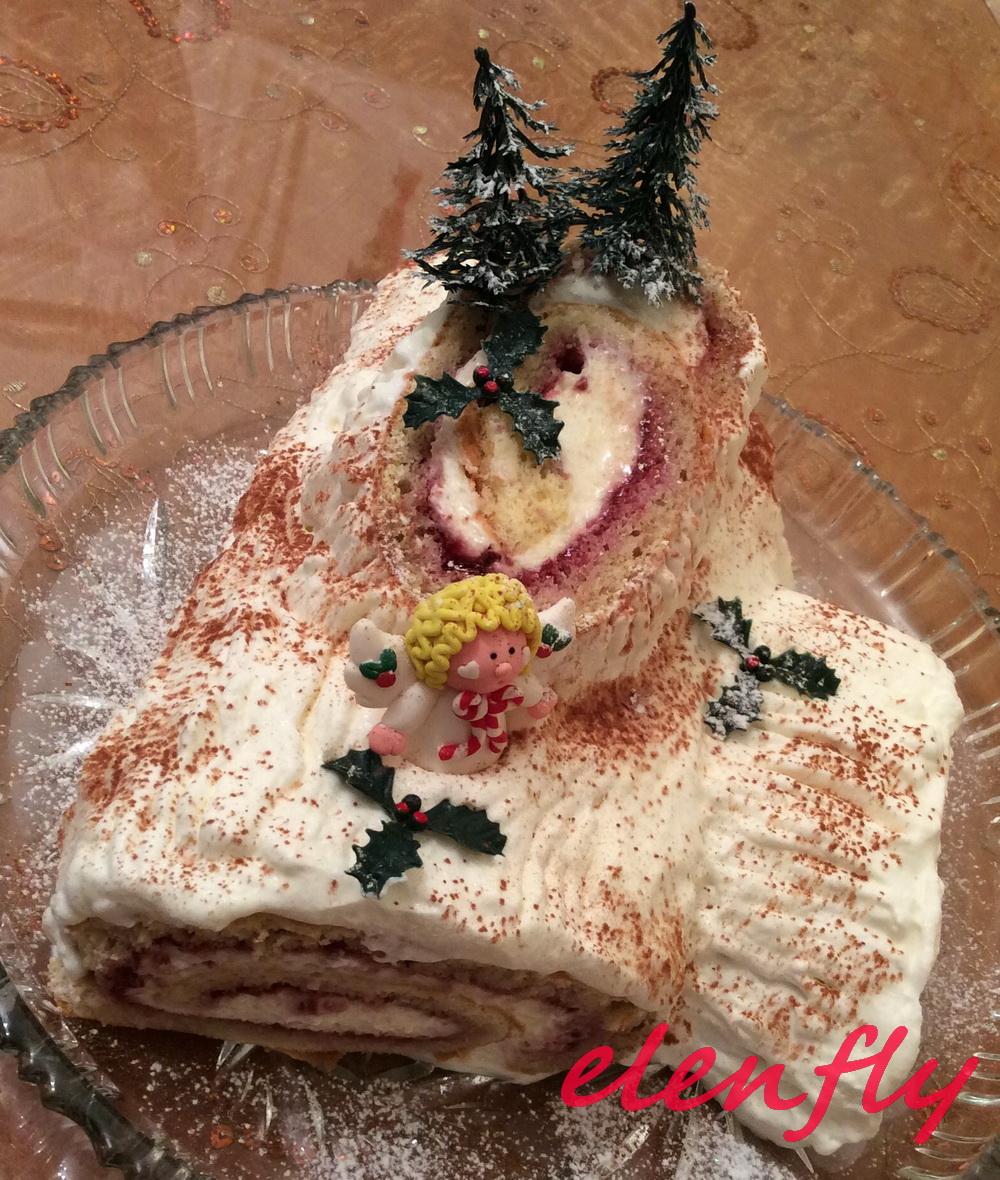 Χριστουγεννιάτικος κορμός με σαντιγί & μαρμελάδα βατόμουρου συνταγή