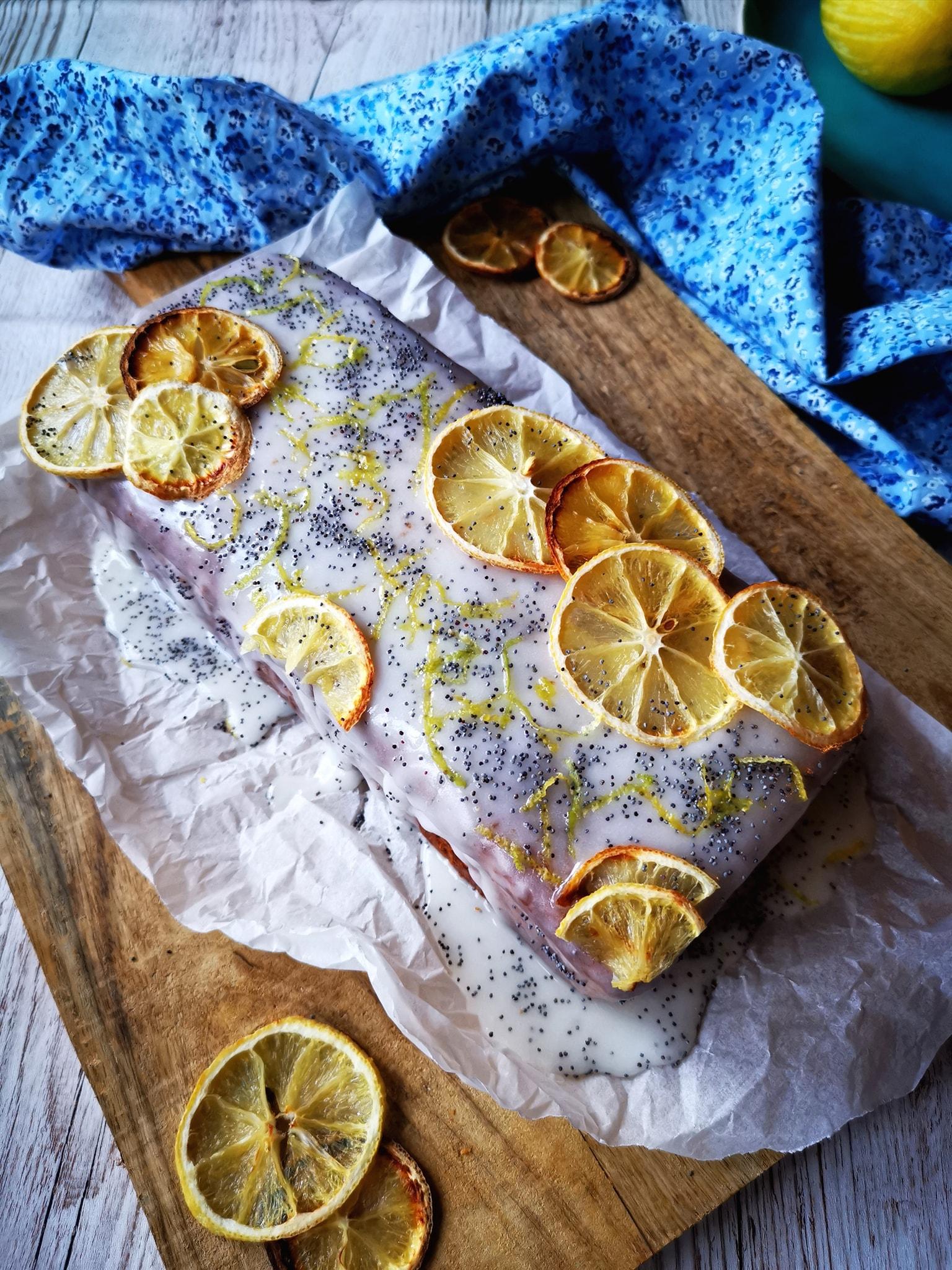 Αφράτο κέικ λεμονιού με αριάνι και γλάσο