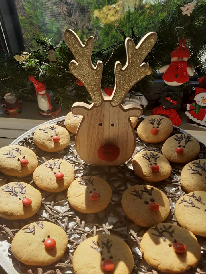 Χριστουγεννιάτικα μπισκότα με σχήμα Ρούντολφ συνταγή