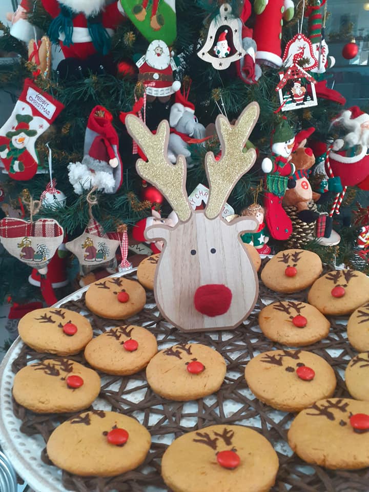 Χριστουγεννιάτικα μπισκότα με σχήμα Ρούντολφ συνταγή