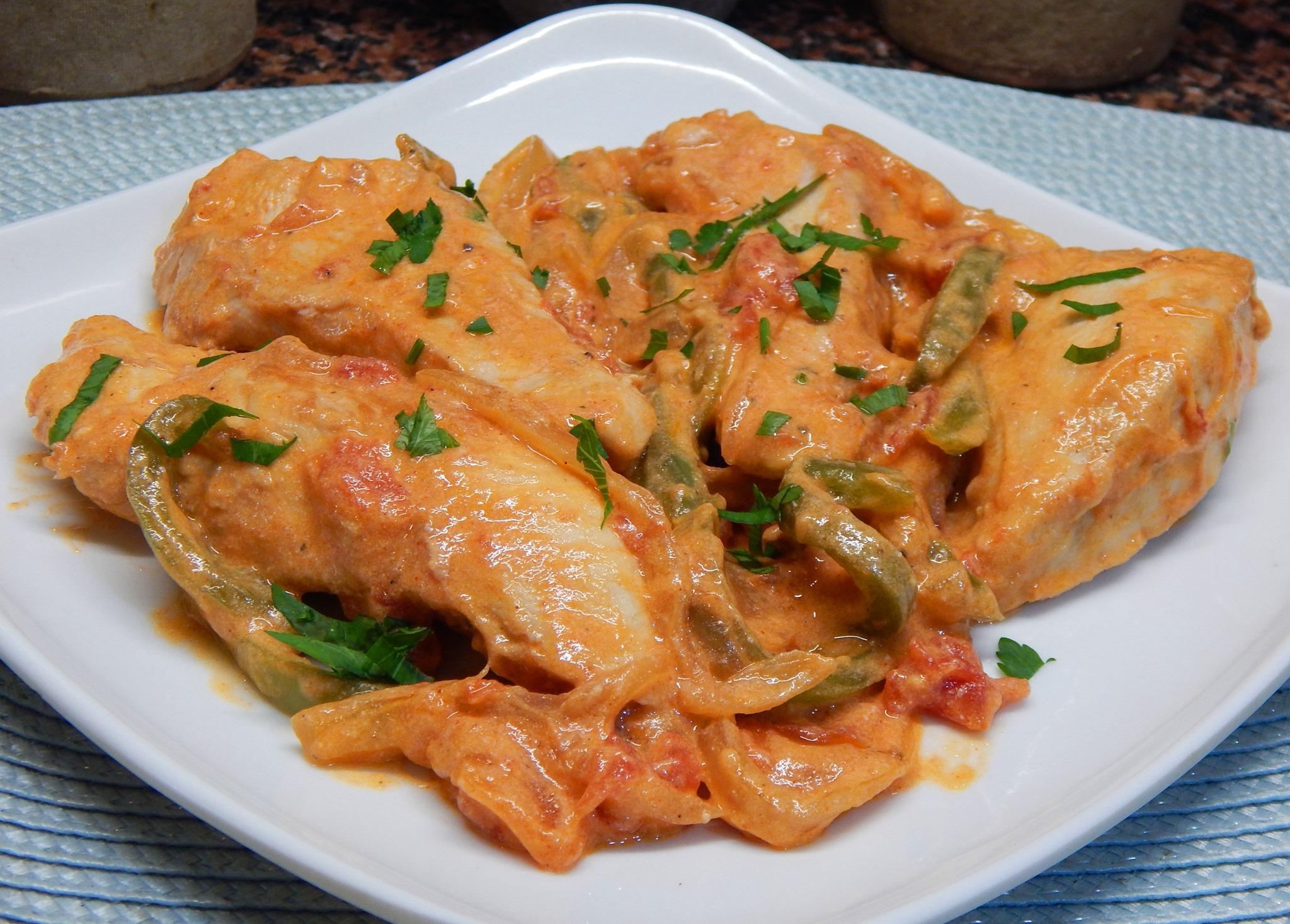 Κοτόπουλο παπρικάζ με γιαούρτι συνταγή